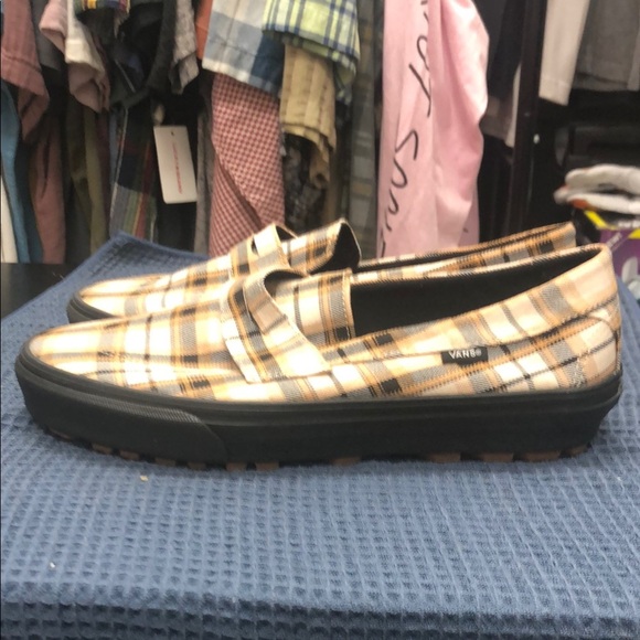 Vans Black and Tan Slip-On Loafers with Canvas Comfort - Picture 1 of 5